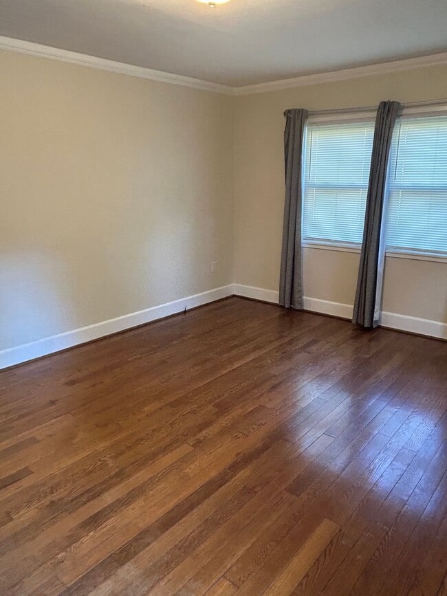 Building Photo - Greenville, 1BD, 1BD, 780SF
