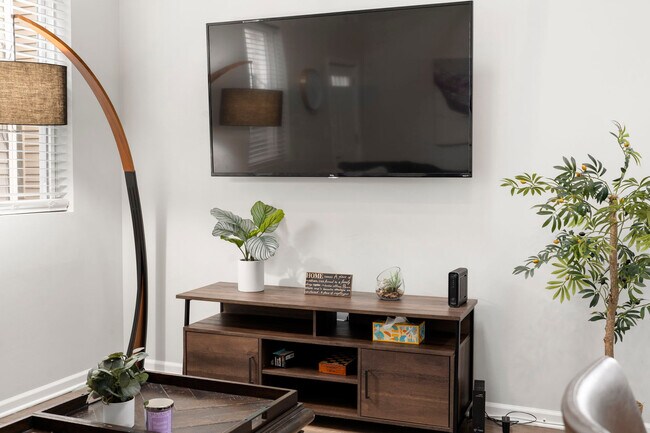 Foto del edificio - 712 N Willard Ct