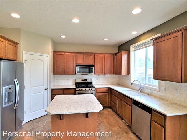 Building Photo - 3 br, 2.5 bath House - 4516 NE 102nd St