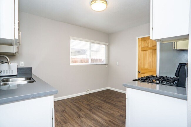 Building Photo - 4637-4639 Kansas St