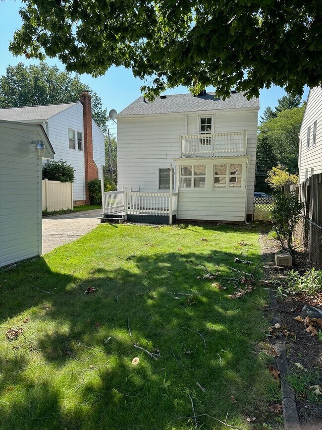 Foto del edificio - Gorgeous 3 bd, 2 bath South Euclid Home Awaits!