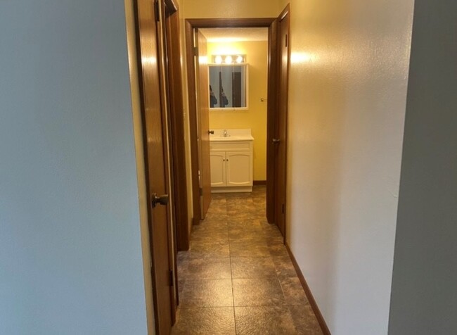 Foto del edificio - 1716 D Ave NE