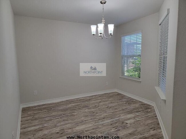 Foto del edificio - Charming 4 beds 2.5 baths in San Antonio