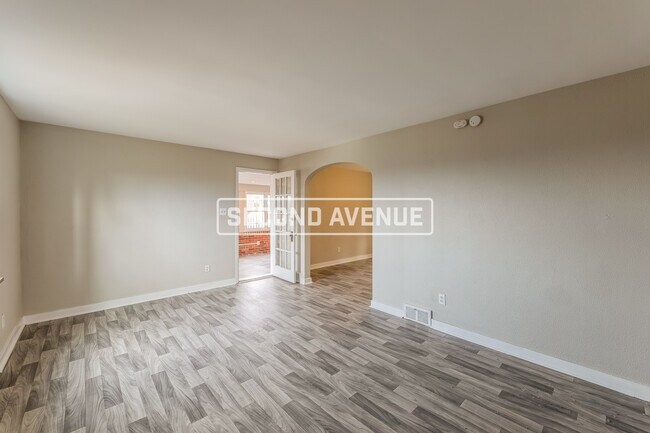 Foto del edificio - 5716 Brinley Dr