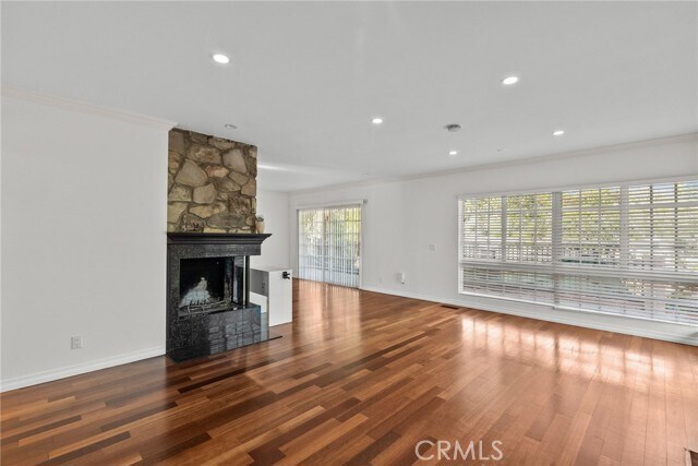 Foto del edificio - 1519 Lynglen Dr