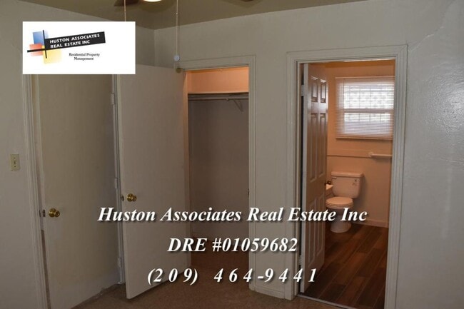 Building Photo - 2239 E Willow St