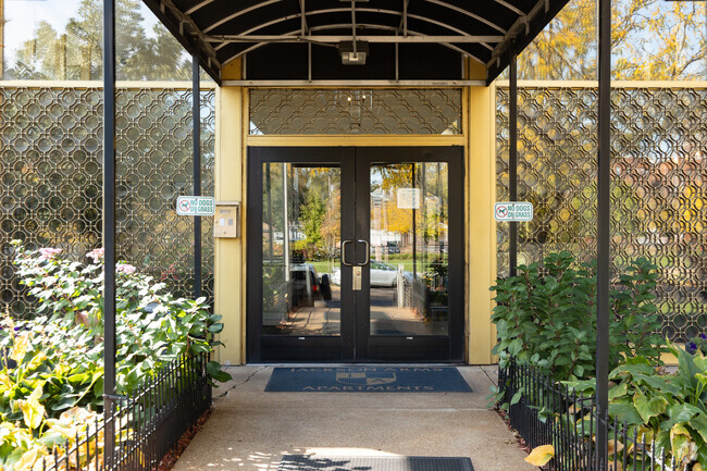 Lobby Entrance - Jackson Arms