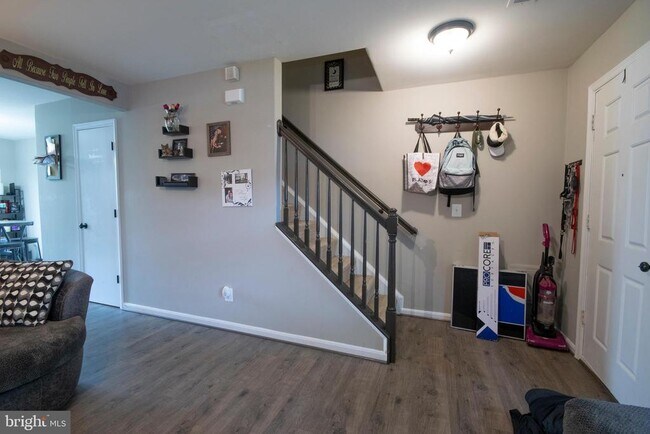 Building Photo - 9925 Matti Hill Ct