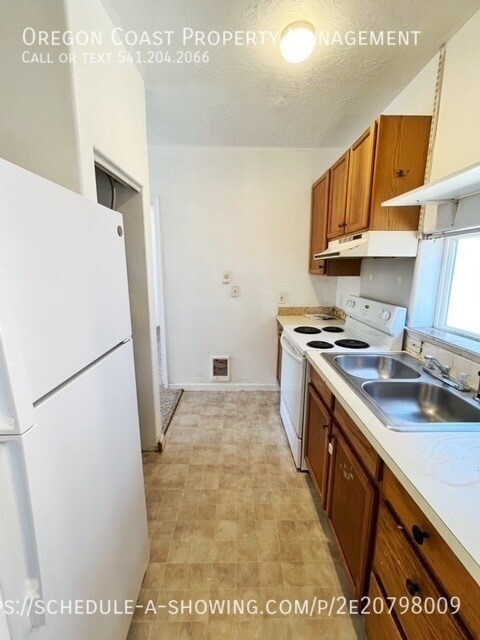 Foto del edificio - 220 NW Spruce St