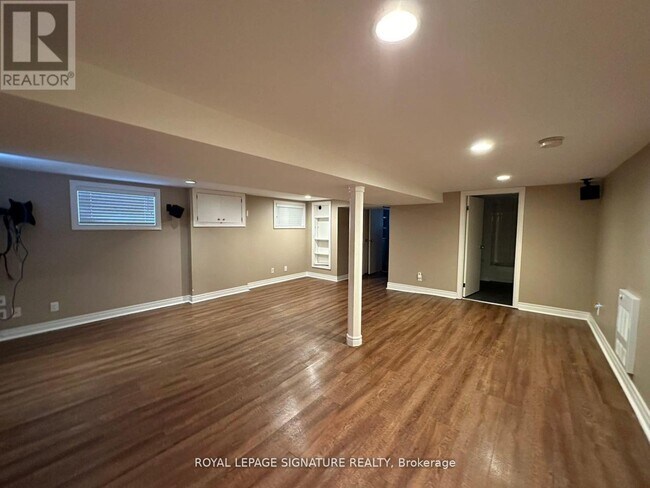 Building Photo - 241 Deloraine Ave