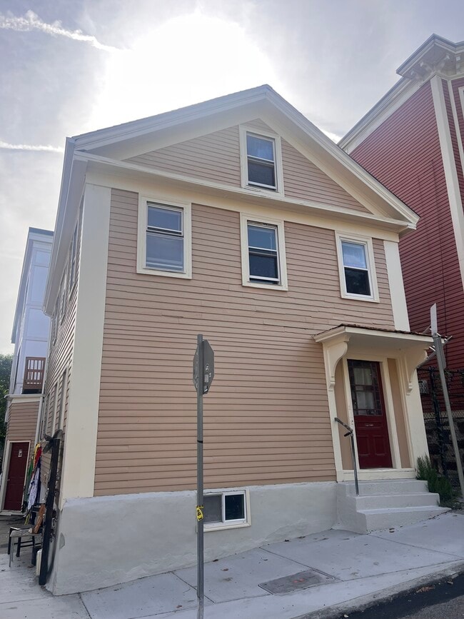 Building Photo - 2 Alfred St Building Photo - 2 Alfred St