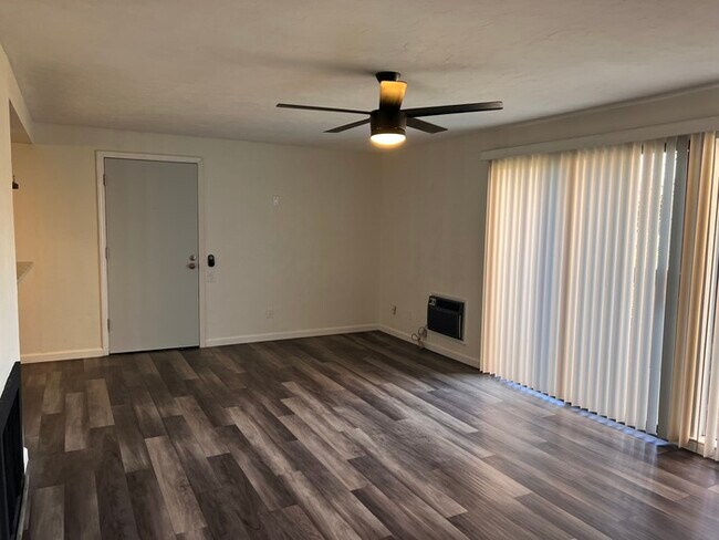 Building Photo - 955 Fulton Avenue #548, Sacramento, Ca 95825