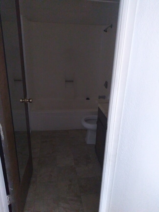 Building Photo - 23815 Hemlock Avenue, Unit 8