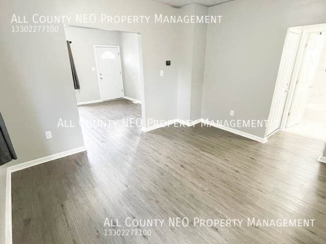 Building Photo - 2092 W 105th St