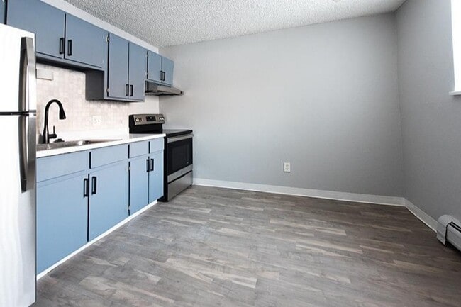 Studio Kitchen - Reserve at Water Tower Village