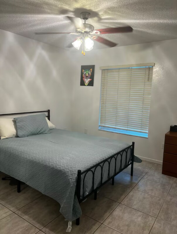 Foto del edificio - 5760 NW 200th St