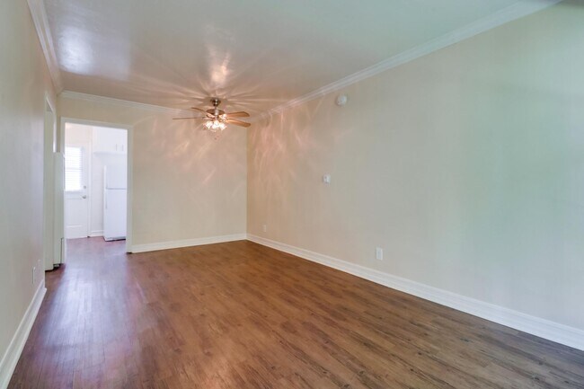 Foto del edificio - 1 Bed/1 Bath Pacific Beach