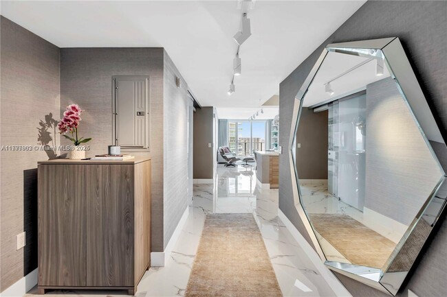 Building Photo - 300 Sunny Isles Blvd