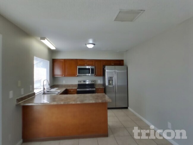 Foto del edificio - 6431 W Hatcher Rd