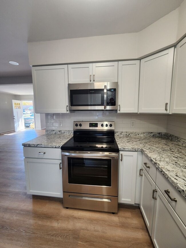 Building Photo - 1212 Bell Ave