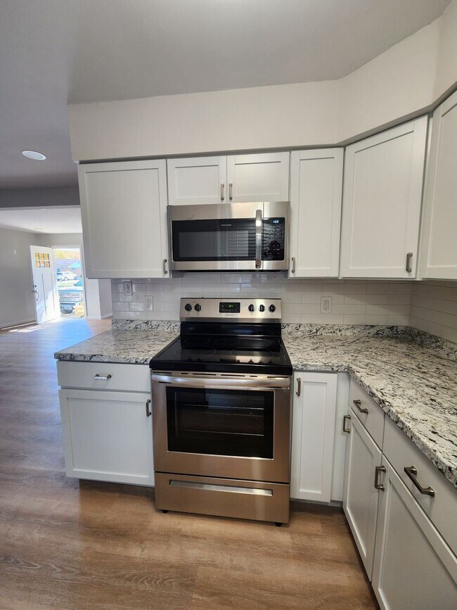 Foto del edificio - 1212 Bell Ave