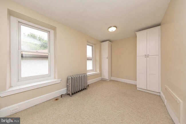 Building Photo - 105 Rockland Ave