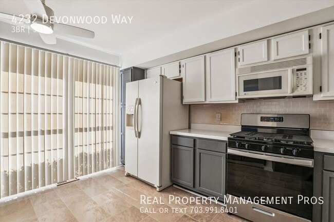 Foto del edificio - 4232 Devonwood Way