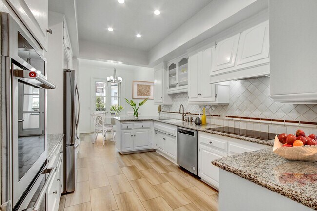 Building Photo - 10104 Empyrean Way