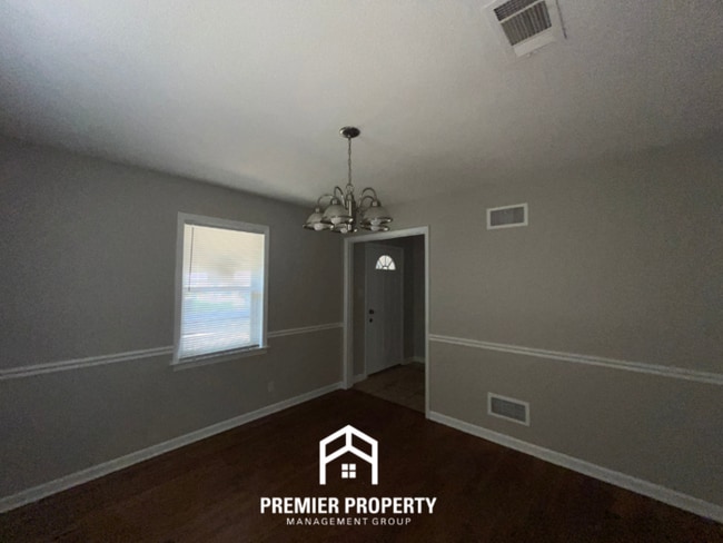 Photo - 5037 Woodlark Ave House