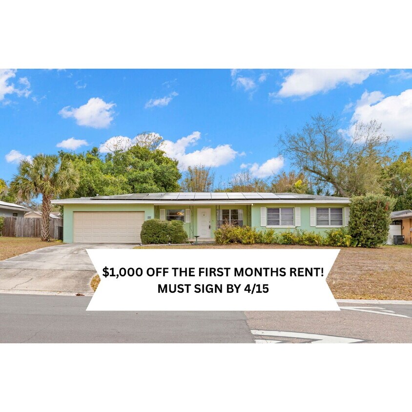 FULLY FENCED Home For Rent in Clearwater! - FULLY FENCED Home For Rent in Clearwater!