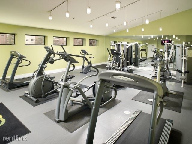 Foto del edificio - 830 Foxworth Blvd