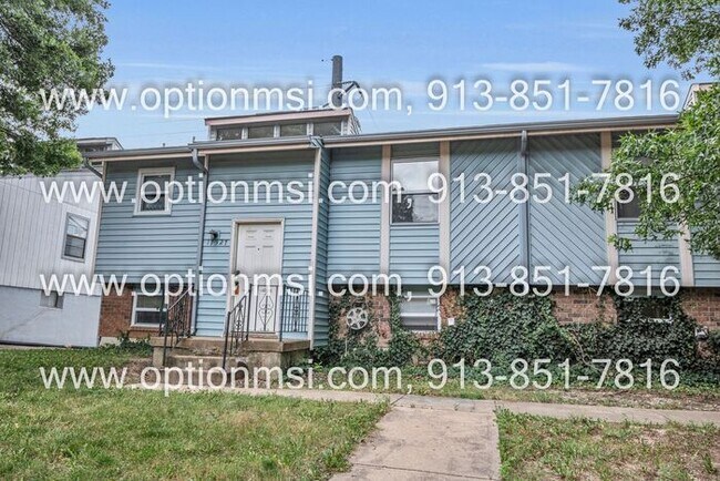 Foto del edificio - **Spacious 2-Bedroom Duplex in a Cul-de-Sac!**