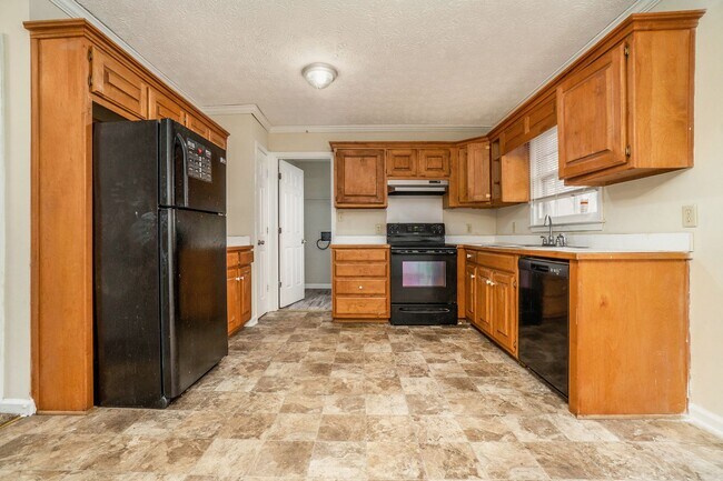 Foto del edificio - 3 Bedroom 2.5 Bath in Stone Mountain