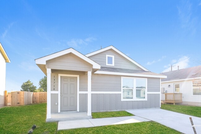 Foto del edificio - 13710 Haystack Rdg