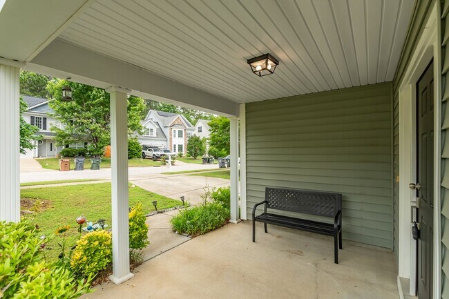 Building Photo - Charming 4-Bedroom Home in Braxton Village...