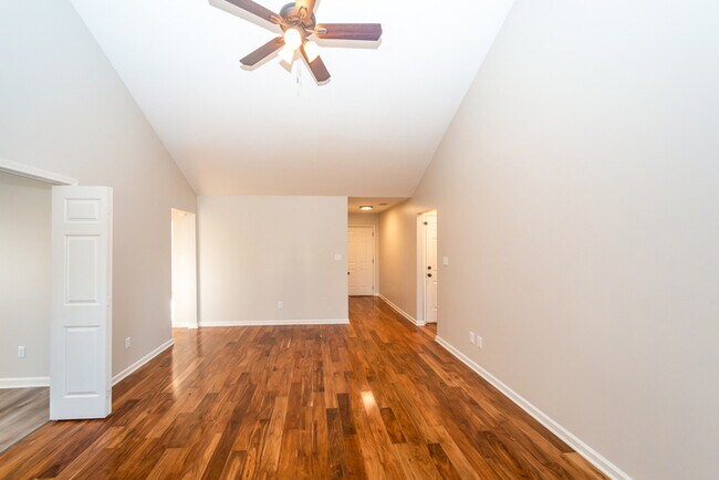 Foto del edificio - 1003 Coolidge Cove