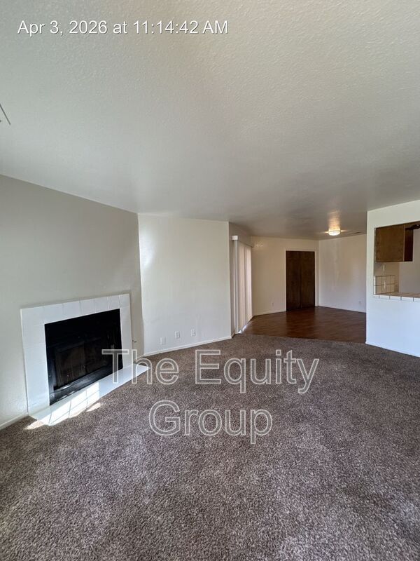 Building Photo - 4220 W Cypress Ave