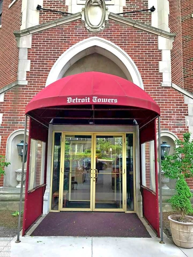 Foto del edificio - 8162 E Jefferson Ave