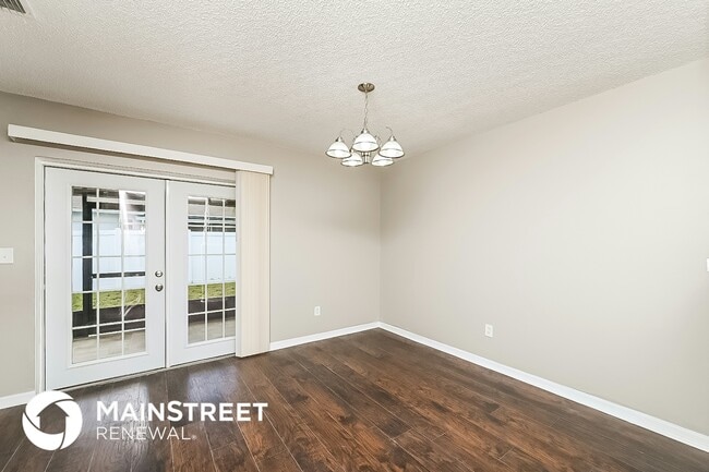 Foto del edificio - 1406 Cromwell Dr