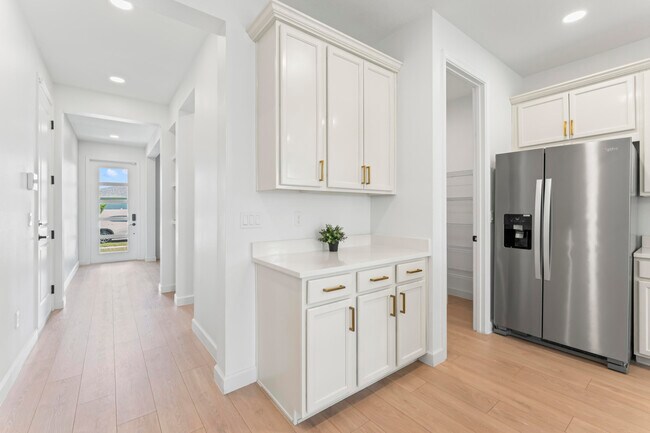 Foto del edificio - 12664 SW Eleanor Dr