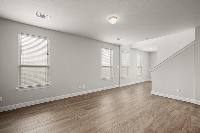 Foto del edificio - 6812 Pleasanton Pkwy