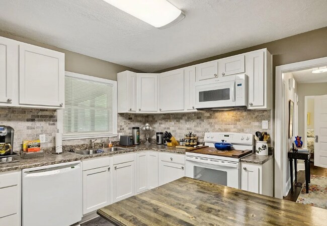 Foto del edificio - 116 Holston Ct