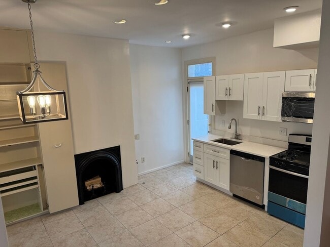 Photo - 5429 Howe St Apartment