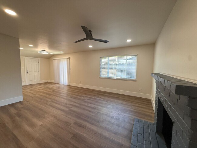 Building Photo - Fully Renovated 1950's Dream