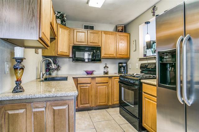 Building Photo - 912 Greenbriar Ln