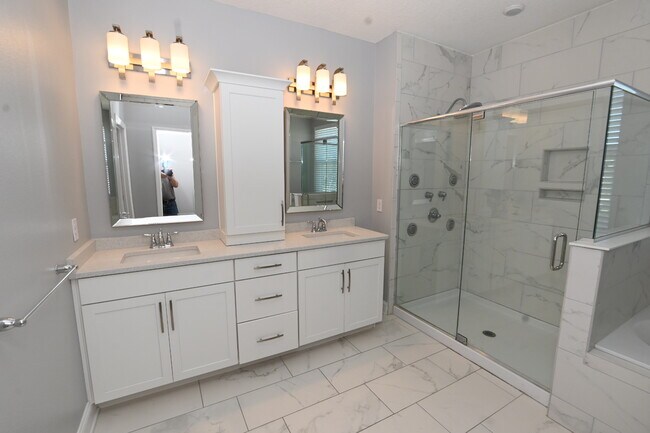 Foto del edificio - 15169 Sunrise Grove Ct
