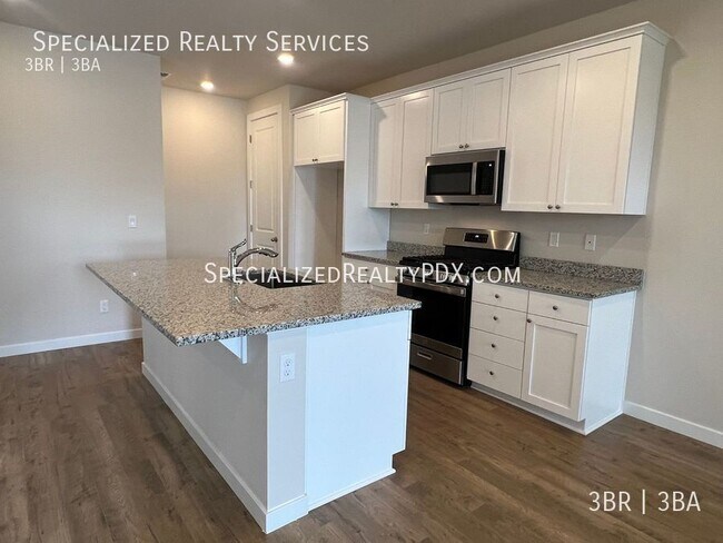 Building Photo - 8121 SE Kinnaman St