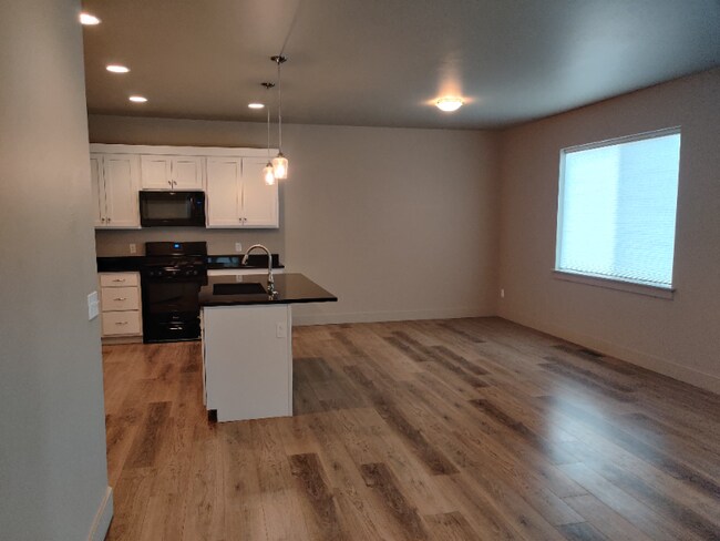 Building Photo - 1521 Butler Creek Ave