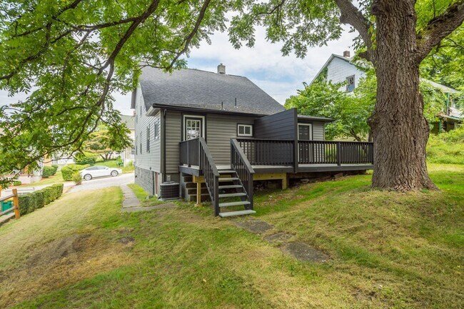 Building Photo - READY FOR MOVE IN! NEW RENOVATIONS in this...