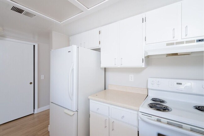 Building Photo - 14282 East Tufts Place #Q01 - 1